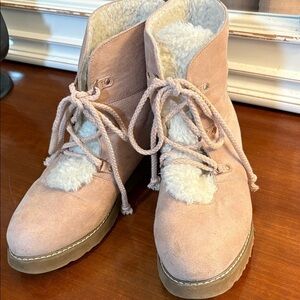 JustFab Blush Winter Boots with Faux Fur Size 9